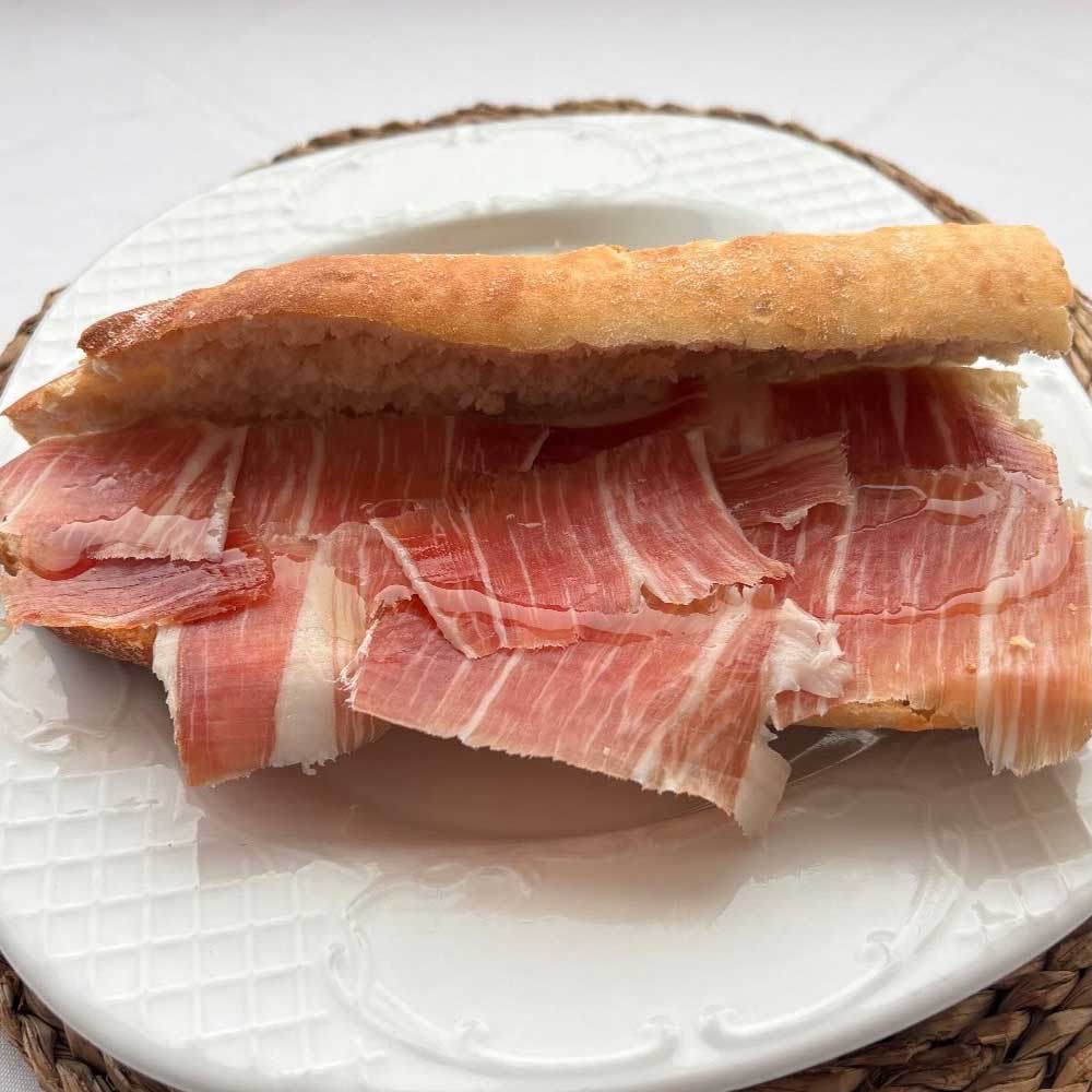 jamon-serrano-al-corte-bocadillo-Restaurante El Çigro Alicante Torrellano Elche Comidas Menu del dia